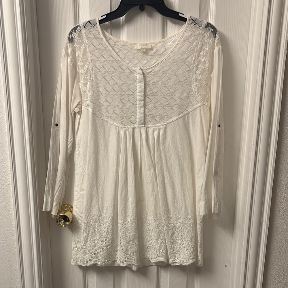 Elegant White Lace Women's Top